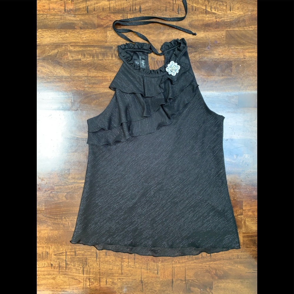 Black short sleeve shirt